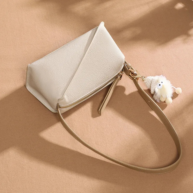 Aidrani New leather fashionable and versatile crossbody bag with high-end feel and light luxury.This year's popular underarm bag